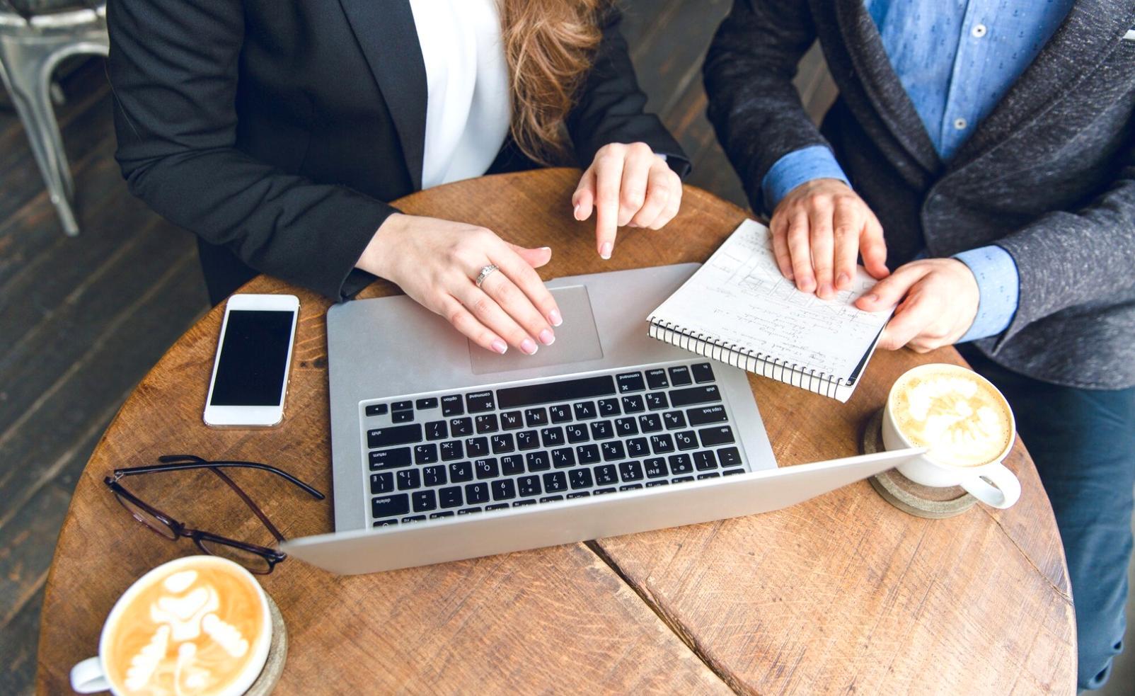 Documentos y gráficos de análisis financiero